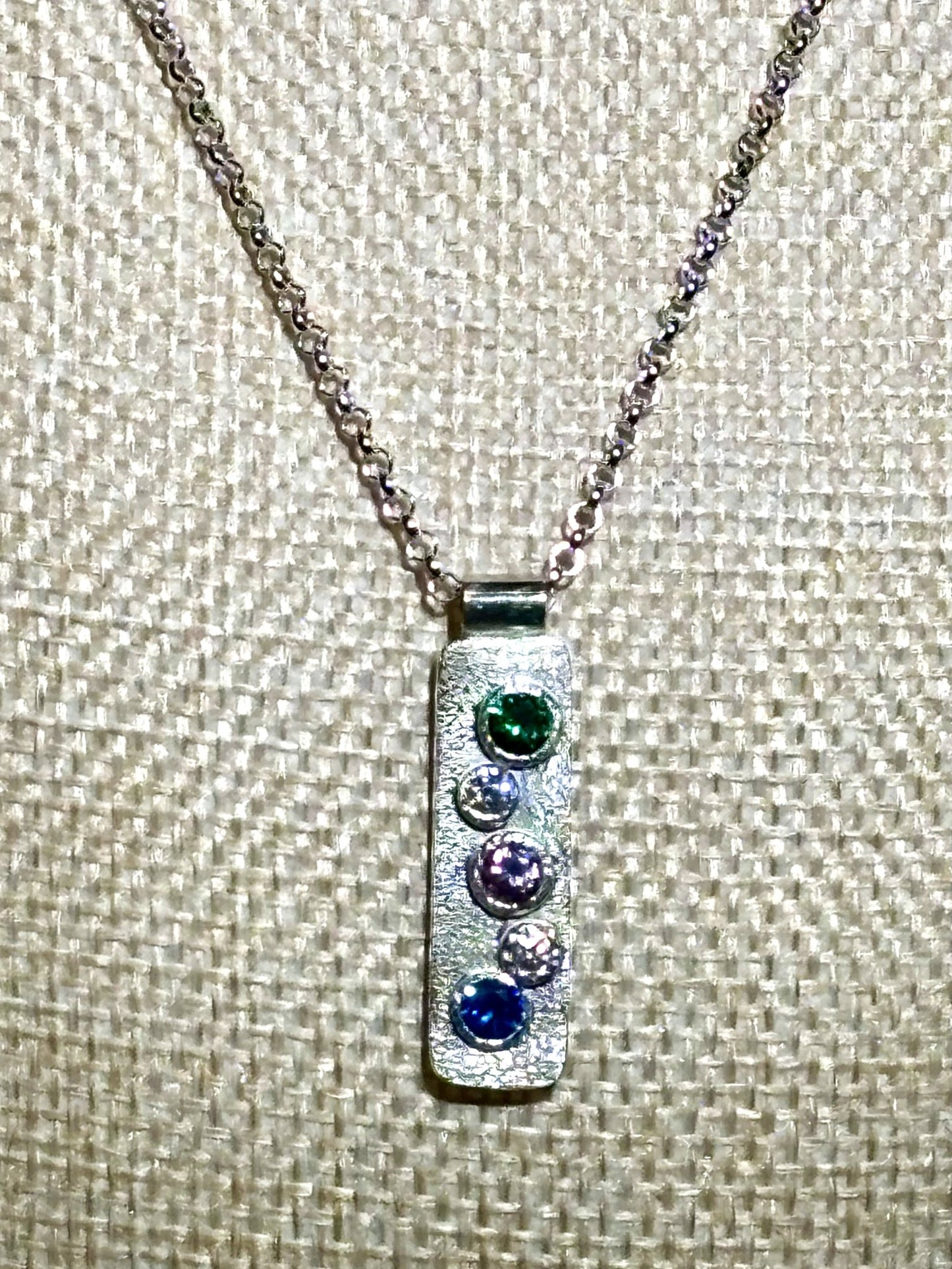 Mother's Bubble Set Pendant - Arete Adorned