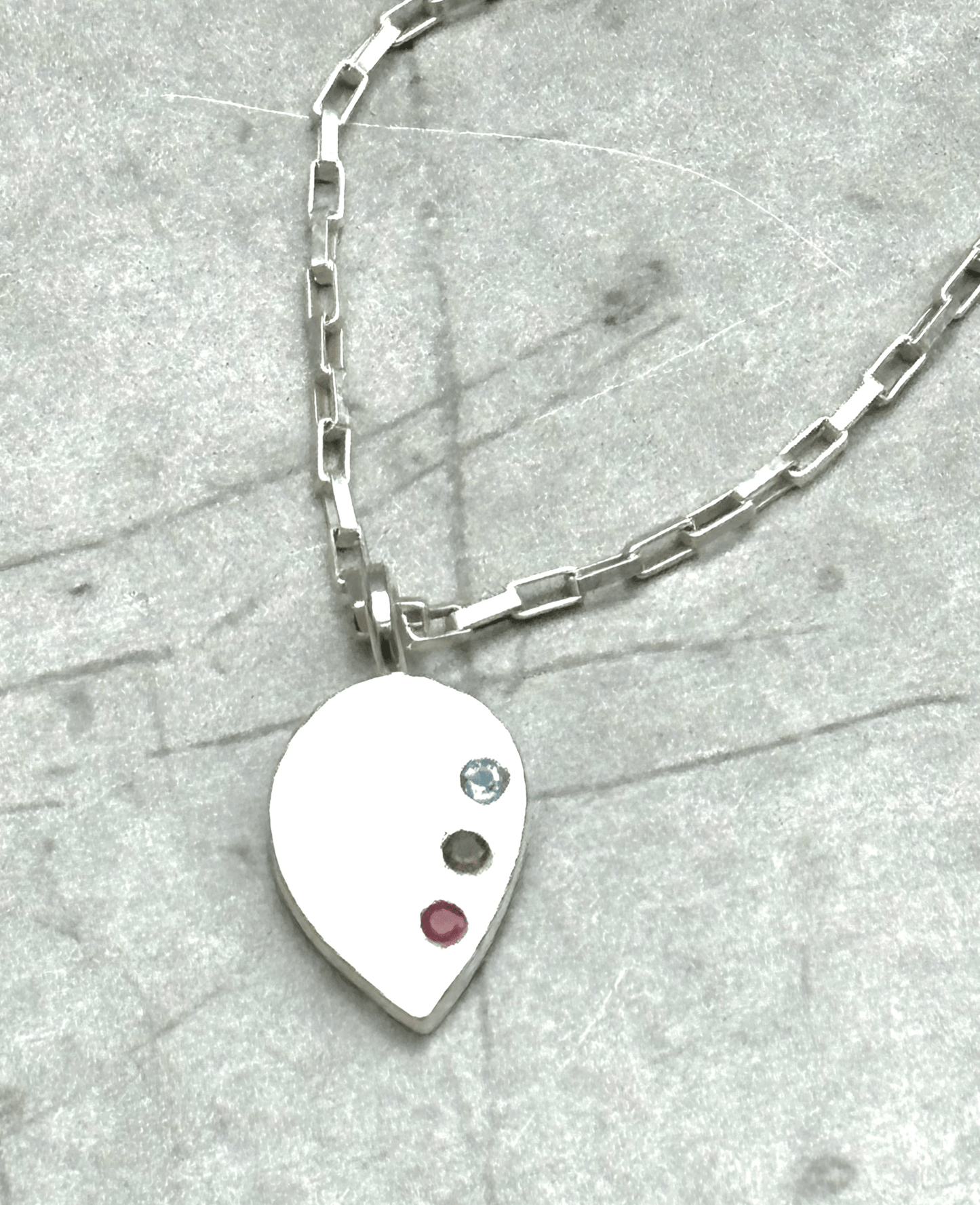 Mother's Medallion Pendant - Arete Adorned