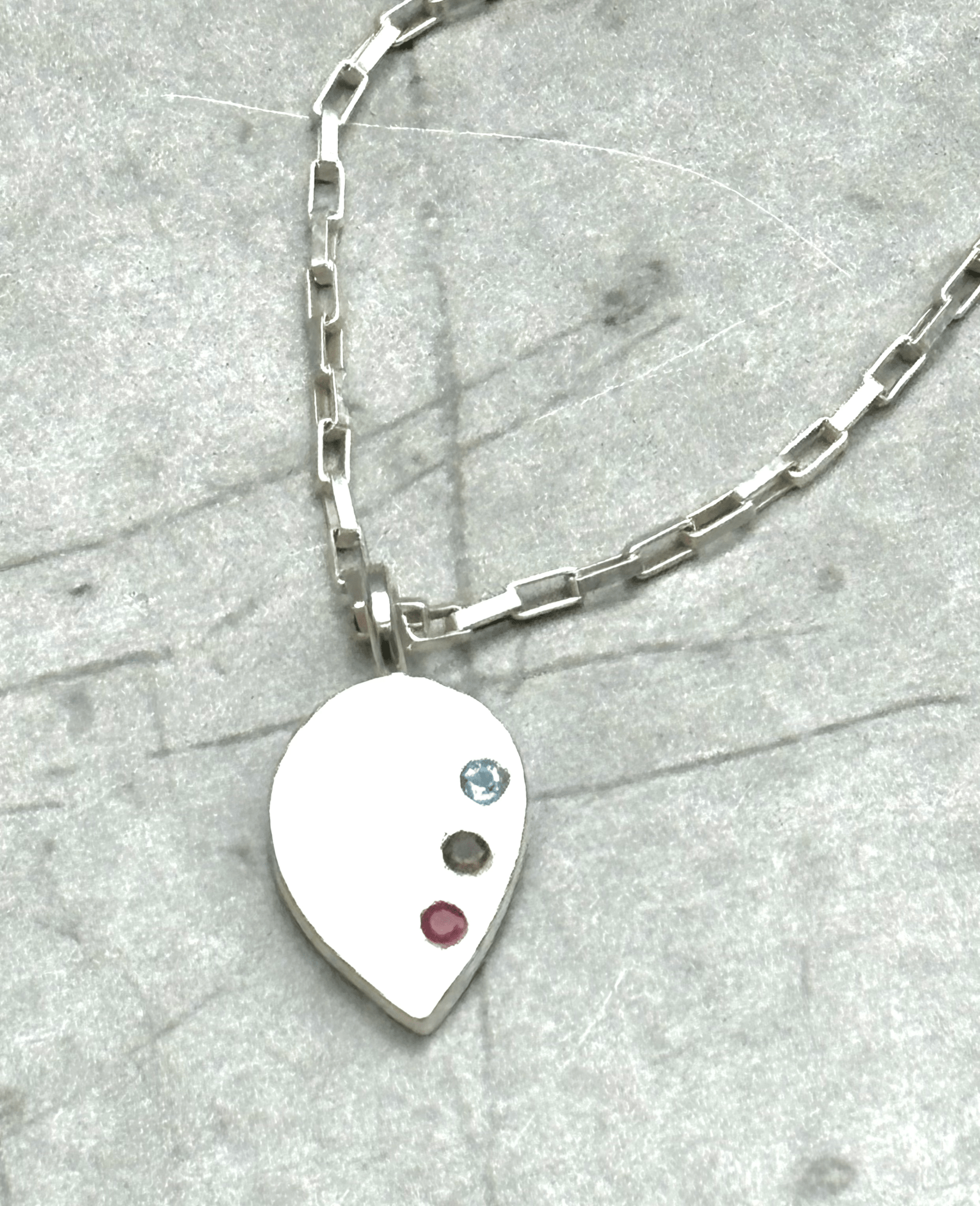 Mother's Medallion Pendant - Arete Adorned